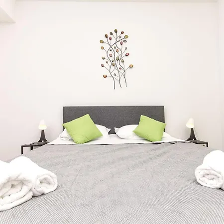 House Peace Hotel 4*